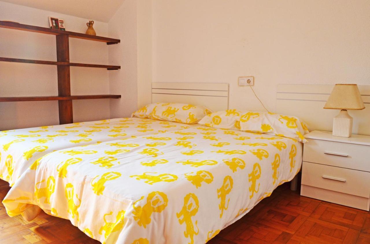 Apartamento El Corro: Con Parking En Pleno Centro De Comillas Kültér fotó