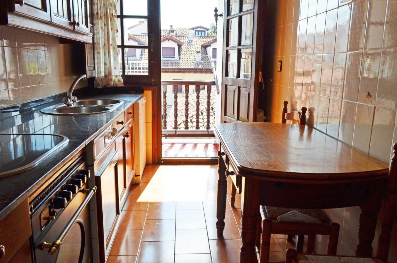 Apartamento El Corro: Con Parking En Pleno Centro De Comillas Kültér fotó