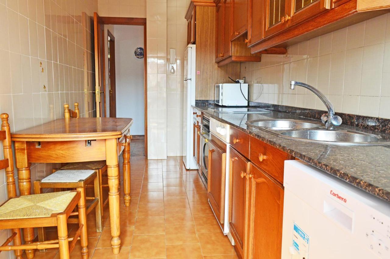 Apartamento El Corro: Con Parking En Pleno Centro De Comillas Kültér fotó