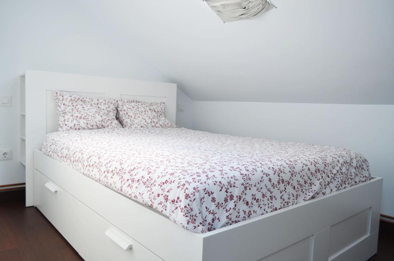 Apartamento El Corro: Con Parking En Pleno Centro De Comillas Kültér fotó