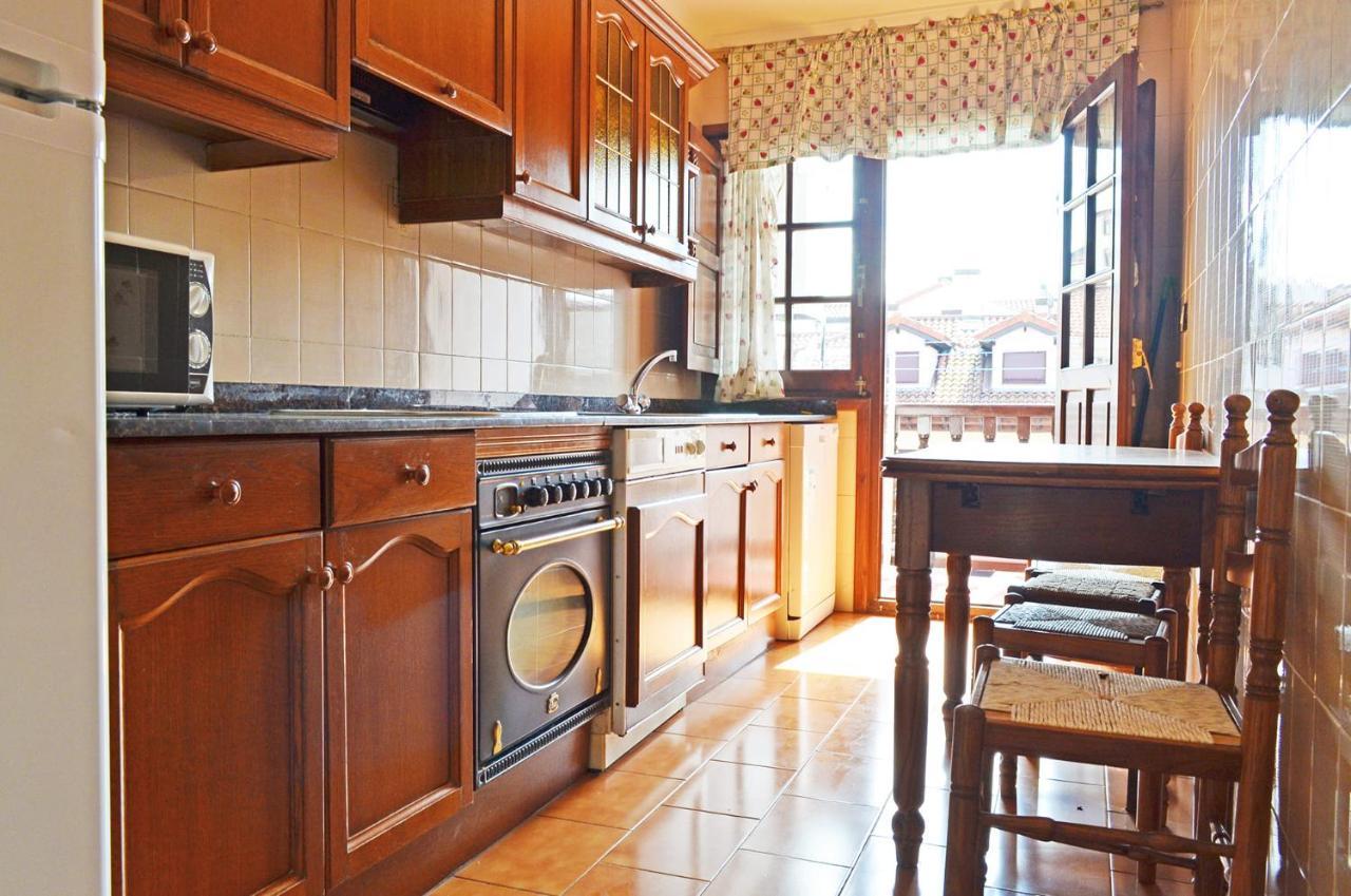 Apartamento El Corro: Con Parking En Pleno Centro De Comillas Kültér fotó